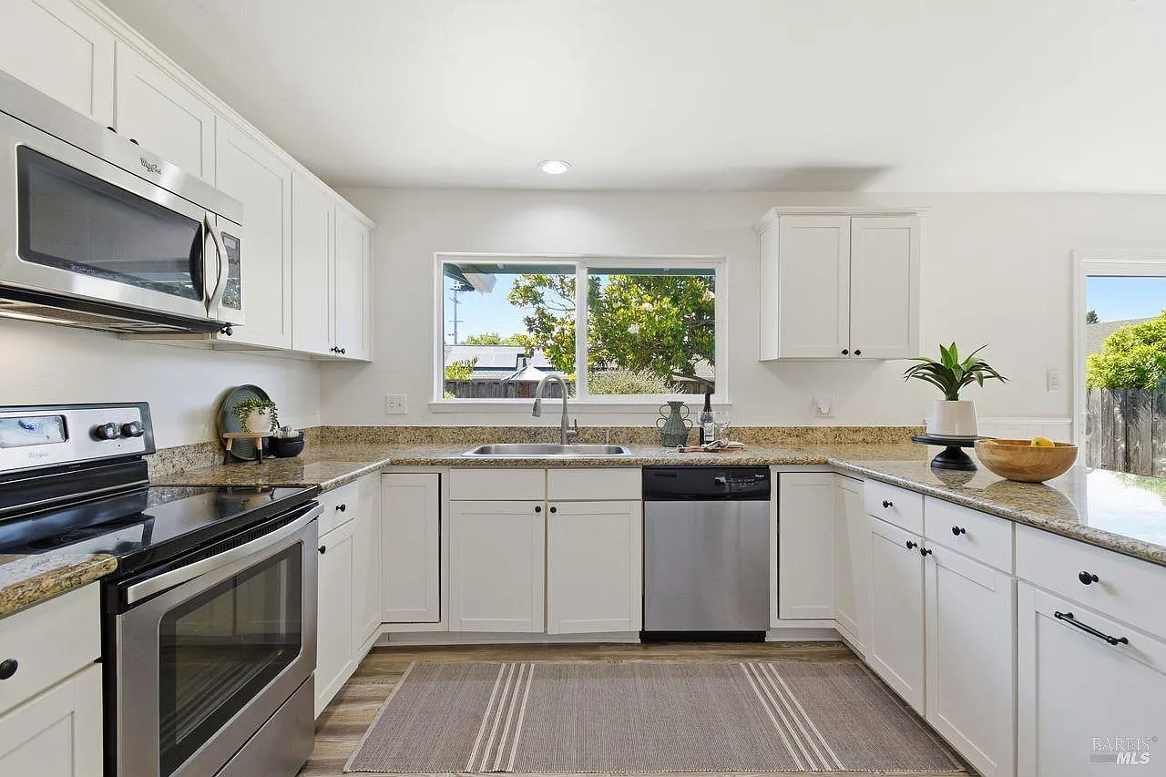1835 Tisserand Drive - Photo 3