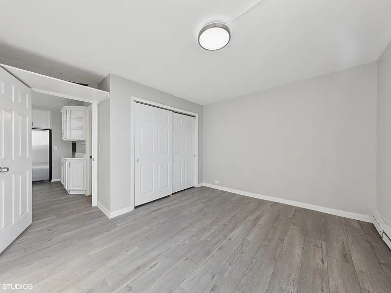 2740 N Pine Grove Ave #17H — Photo 6