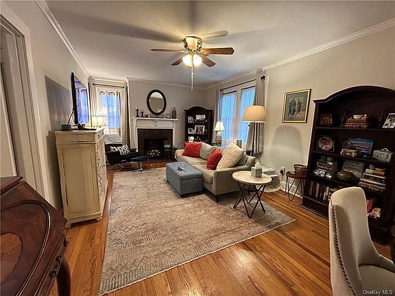 2nd image of 21 Haven Ct
