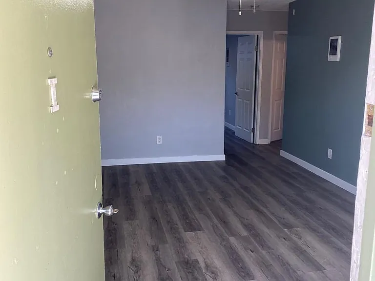3260 Martin Ave #I — Photo 5