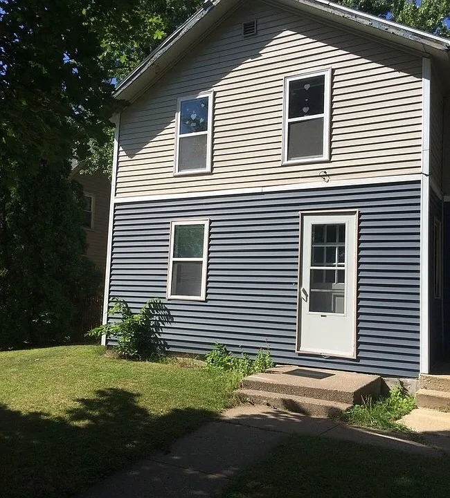 124 Cottage St