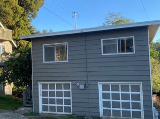 976 E St #3, Coos Bay, OR 97420