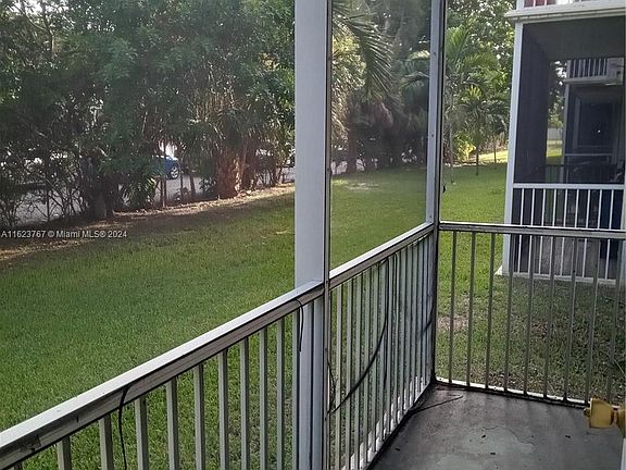 4th image of 16800 NE 15th Ave APT 106