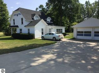 905 W Washington St, Saint Louis, MI 48880