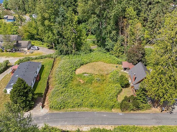 4th image of 39608 Templin Road S