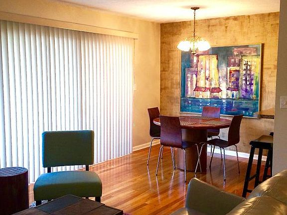 3rd image of 4726 Belleview Ave APT 7