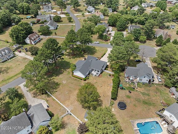 5th image of 717 Jeanette Court