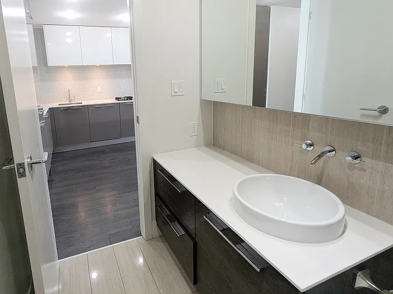 901 10th Ave SW #603 — Photo 11