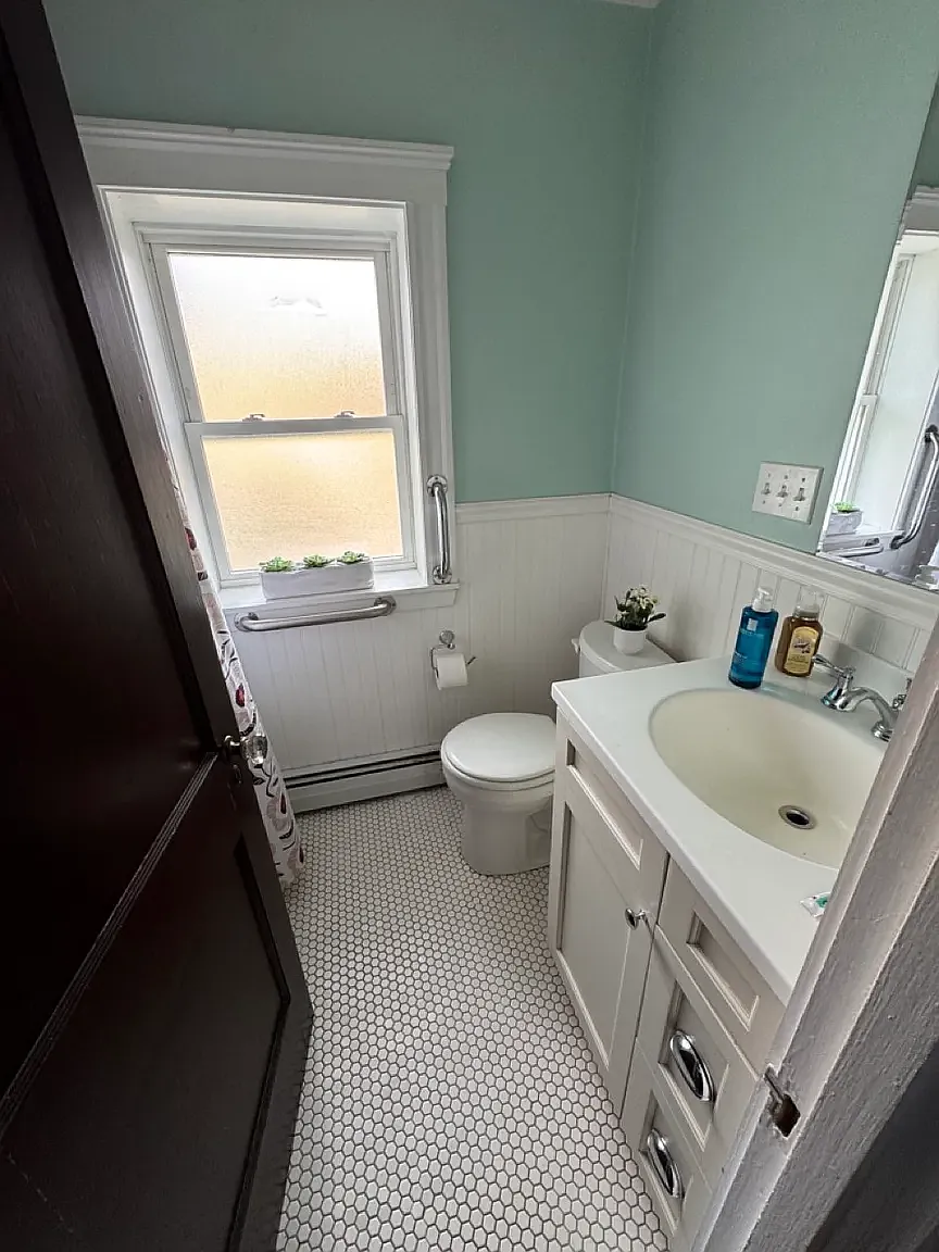 6 bed, $9,100 — Photo 4