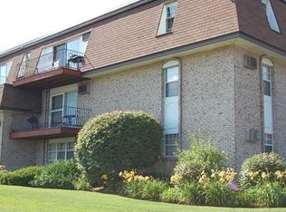 22 Williamsburg Ct UNIT 1, Shrewsbury, MA 01545