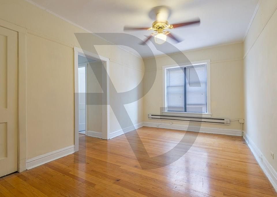 1st image of 427 W Belden Ave #429A203