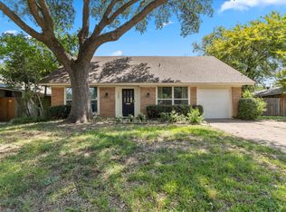 1201 Farnham Ct W, Irving, TX 75062