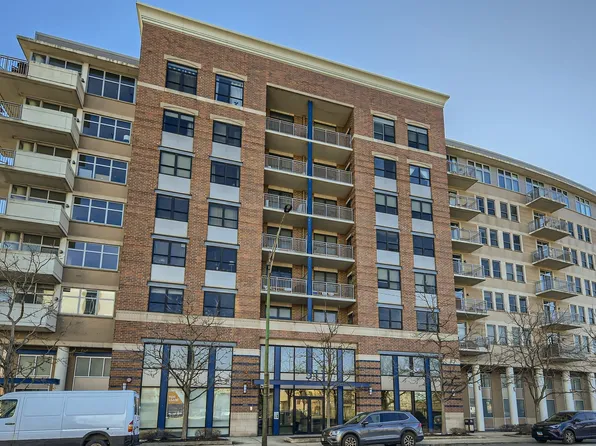 511 W Division St APT 701, Chicago, IL 60610