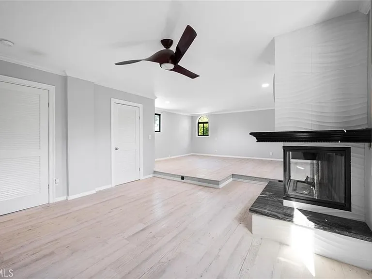 905 Dickson St #1 — Photo 16