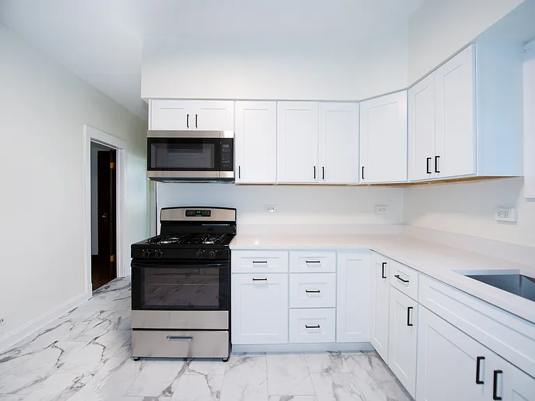 5051 W Berenice Ave #1 — Photo 2