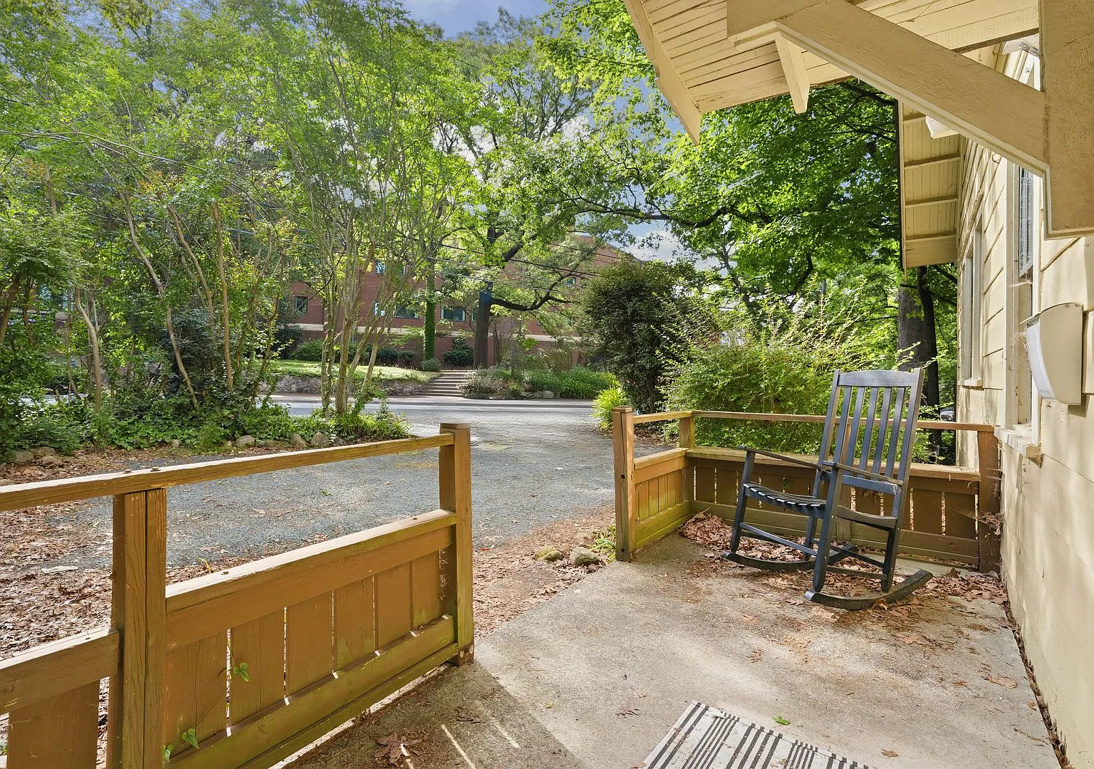 Prime UNC Location 2BR Home Across from UNC Public Health — Photo 2