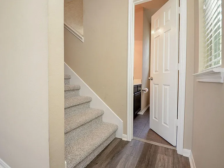 3307 Home Point Dr — Photo 16
