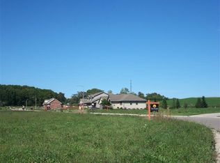 L8 Clover, Footville, WI 53537