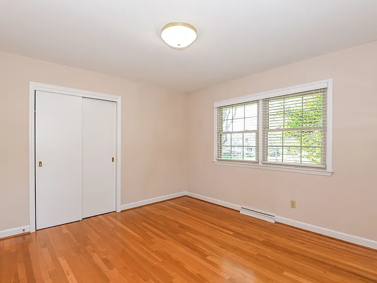 1804 Strathmore Dr — Photo 18