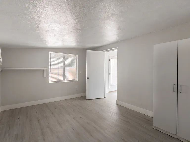 4832 E Virginia Ave — Photo 12