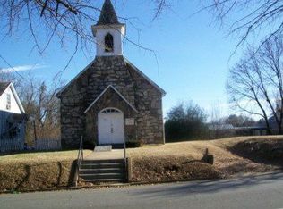 215 W Erwin St, Morganton, NC 28655