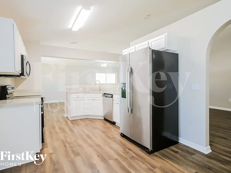 117 King Arthur Ct — Photo 5