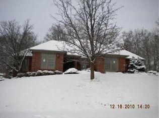 1425 Passport Ln, Dayton, OH 45414