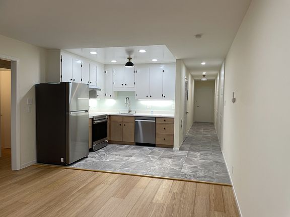 3rd image of 710 25th Ave APT 3