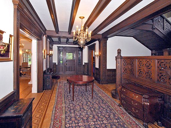 4th image of 505 Summit Avenue
