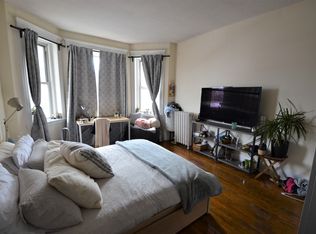 137 Peterborough St APT 10, Boston, MA 02215