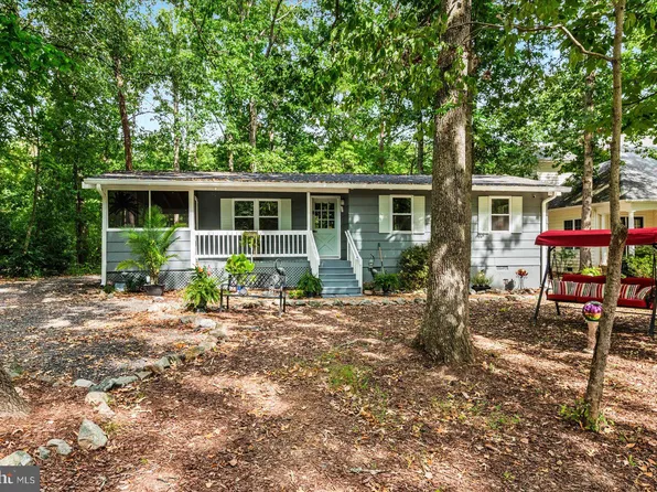 413 Westover Pkwy, Locust Grove, VA 22508
