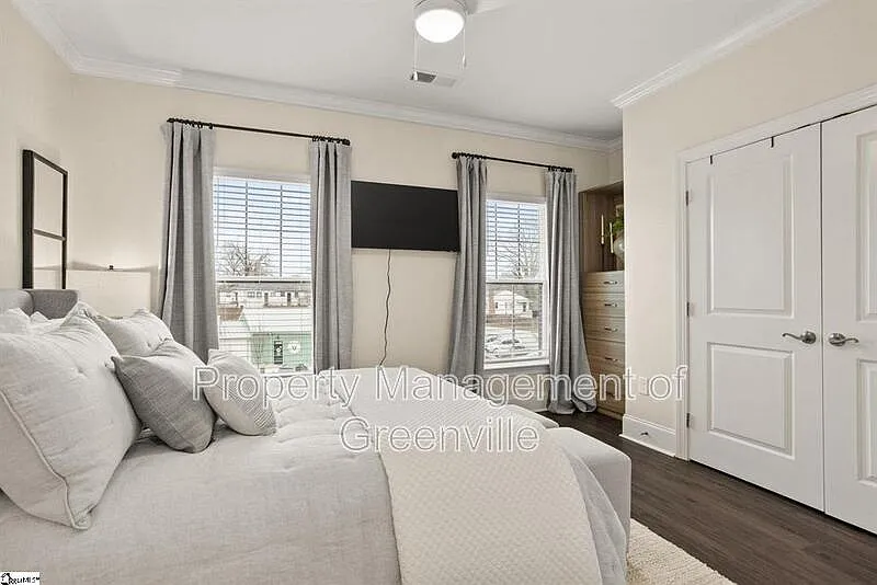 2 bed, 3.5 bath, 1620 sqft, $2,200 — Photo 3