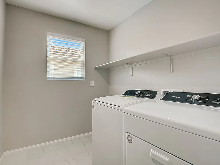 10643 Enridge Ave — Photo 10