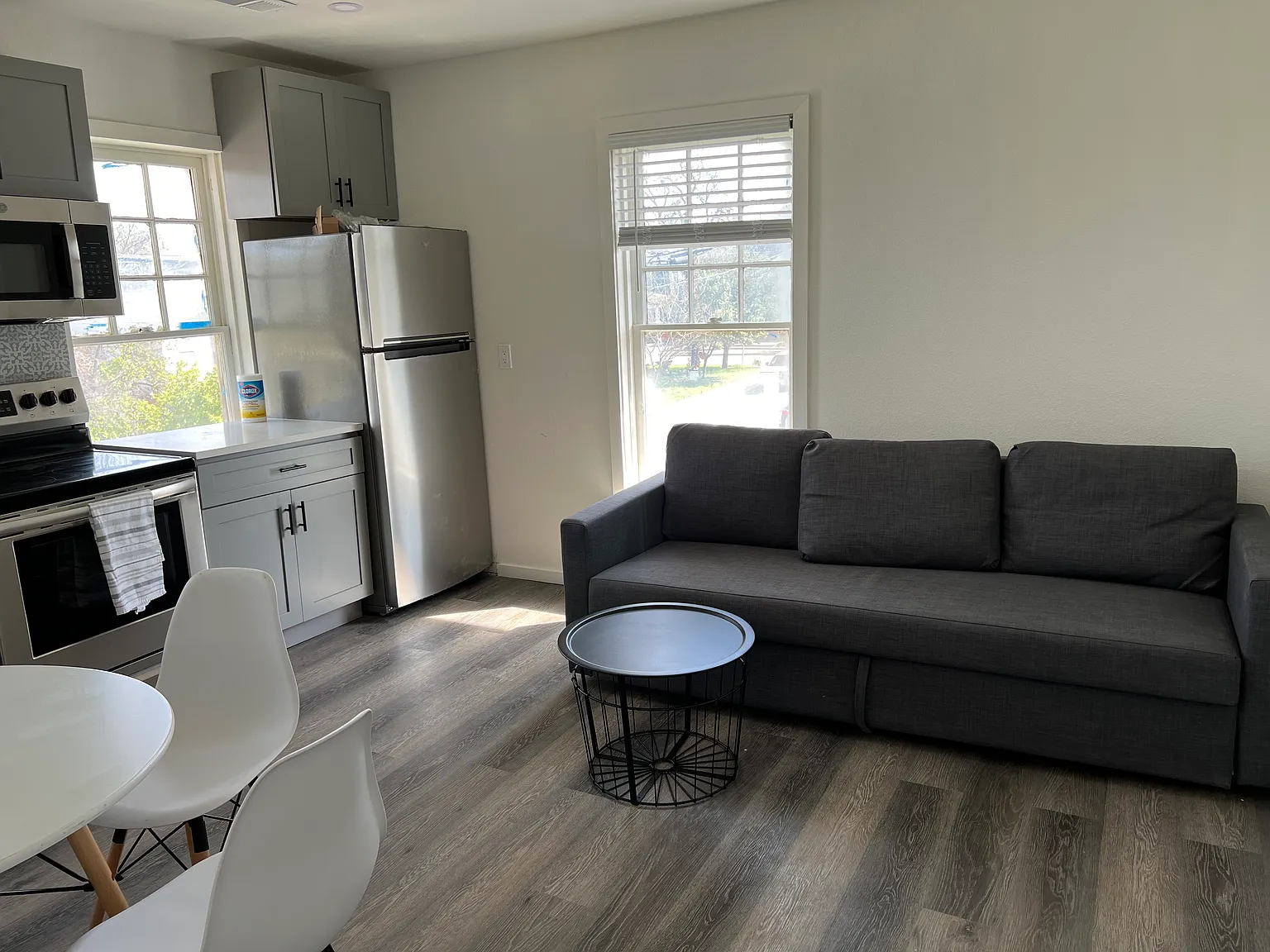 1 bed, 608 sqft, $2,000 — Photo 3