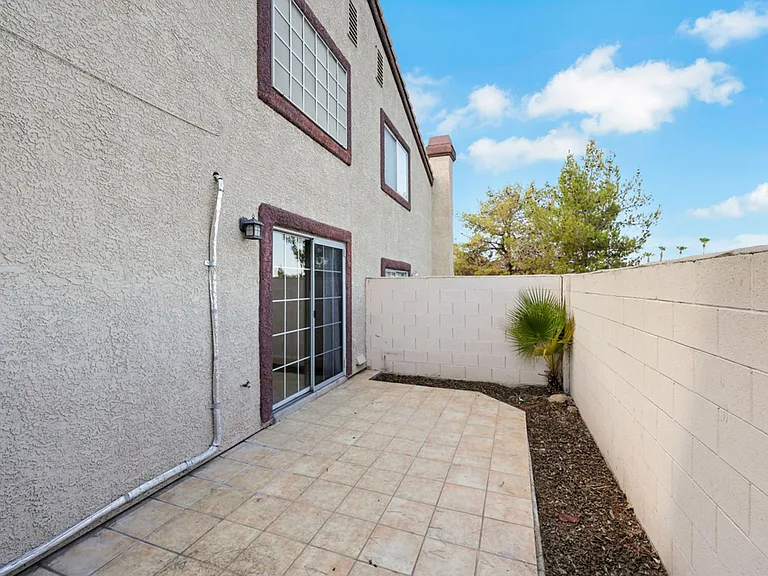 2600 Pebblegold Ave — Photo 18