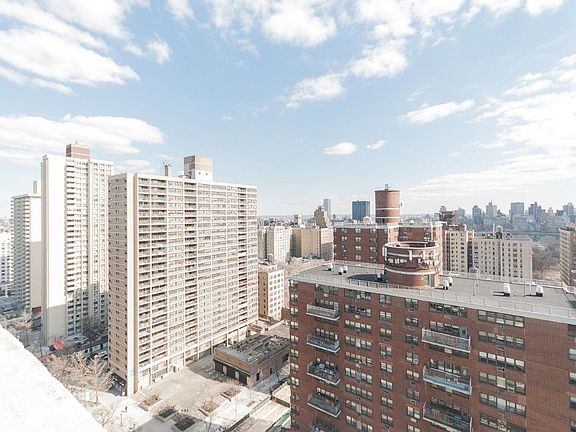 4th image of 100 W 94th St APT 21F