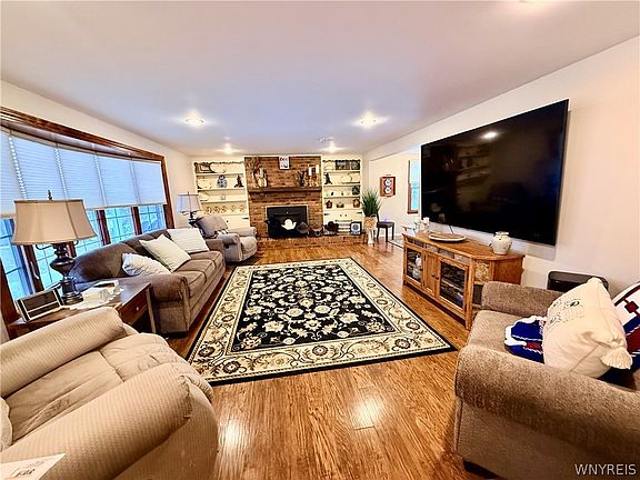 4th image of 3538 Drake Street Rd