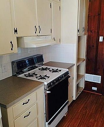 5th image of 4017 Wayside Ave