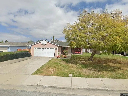 42854 Parkwood St Photo 1