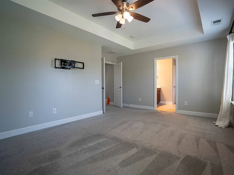 221 Berwick Dr — Photo 16
