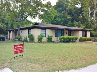 5640 Dennis Ave, Fort Worth, TX 76114