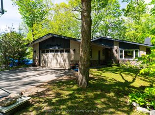 180 Clairmont Rd, Gravenhurst, ON P1P 1H9