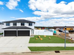 2320 Landmark Dr, Minot, ND 58703