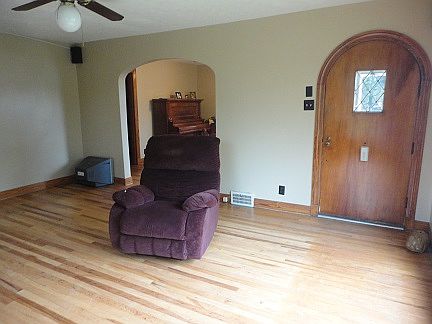 4th image of 10533 Highway 44 E