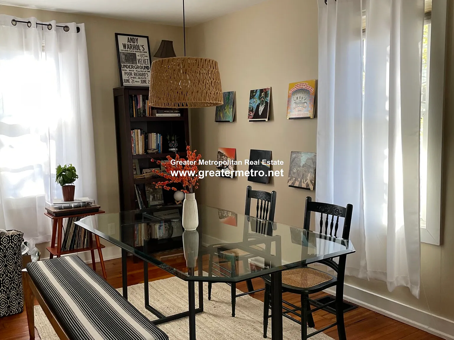 1 bed, 1.0 bath, 700 sqft, $2,300 — Photo 3