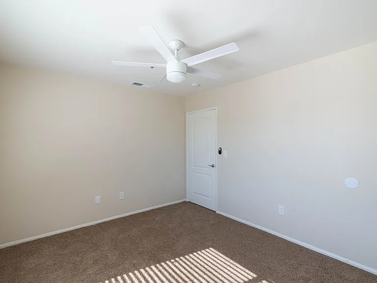 Santa Fe Apartments II — Photo 79