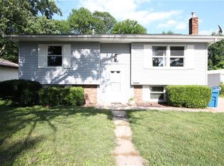 1210 N Fair St, Olney, IL 62450