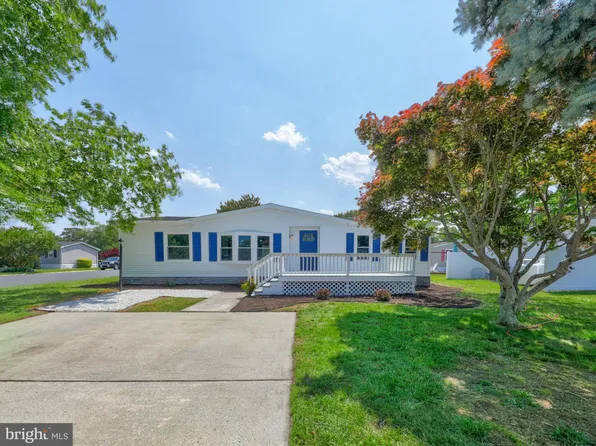 3 Whale Dr, Berlin, MD 21811