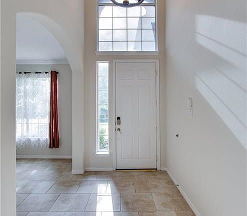4th image of 2984 Marchwood Dr