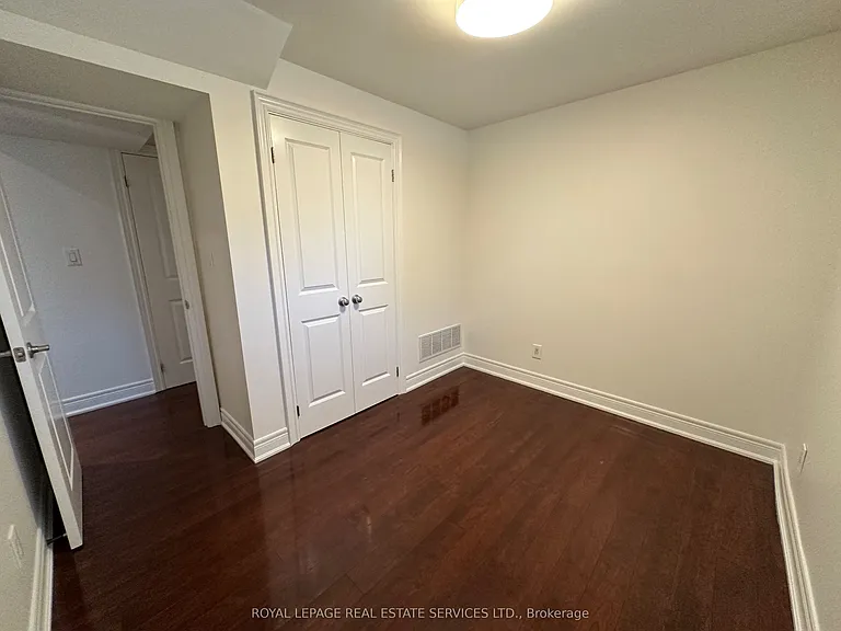 87 Lawrence Ave W — Photo 14